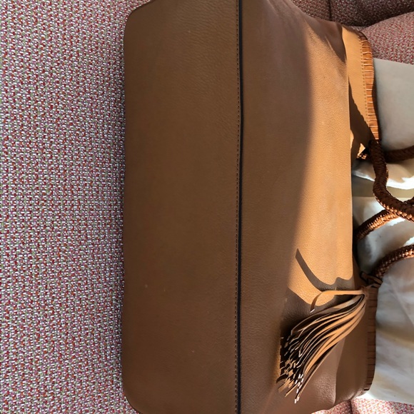 TORY BURCH  TAYLOR TRAVEL/WORK/LEISURE LEATHER BAG - Picture 5 of 8